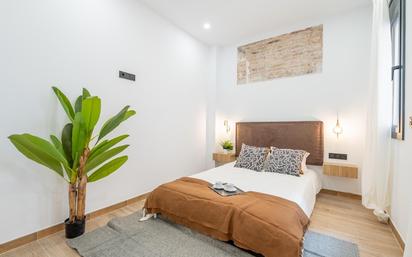 Bedroom of Flat for sale in  Barcelona Capital  with Balcony