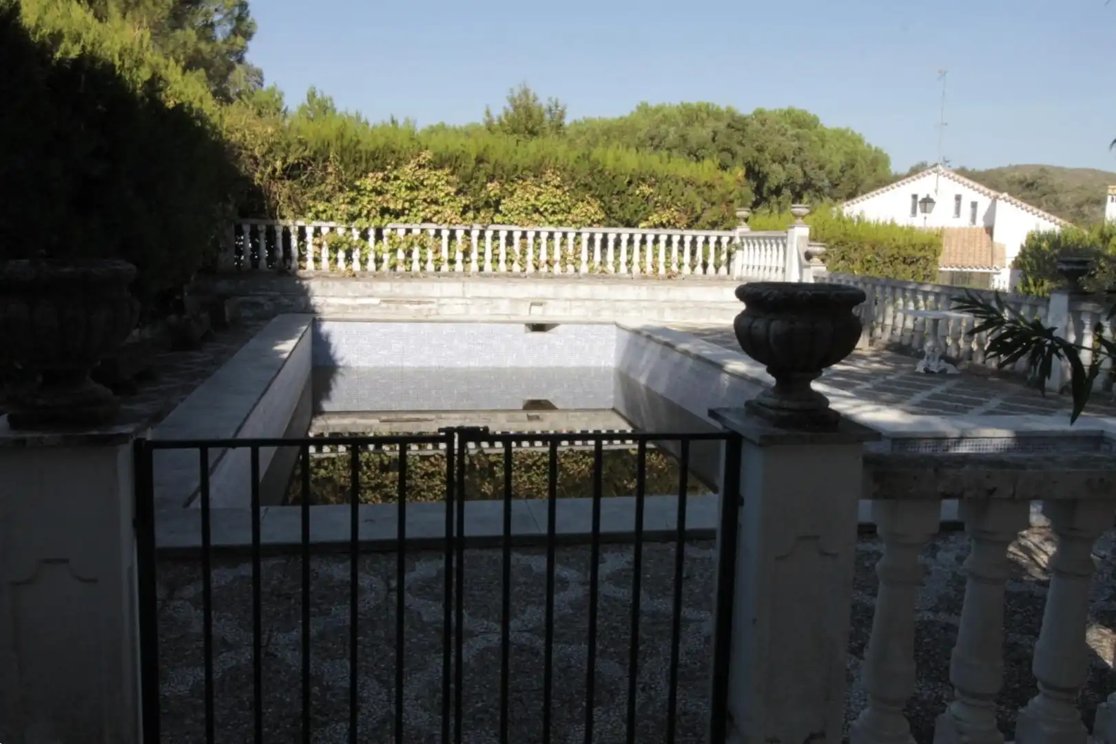 Jardín de Casa o chalet en venta en El Castillo de las Guardas con Jardín privado, Trastero y Piscina