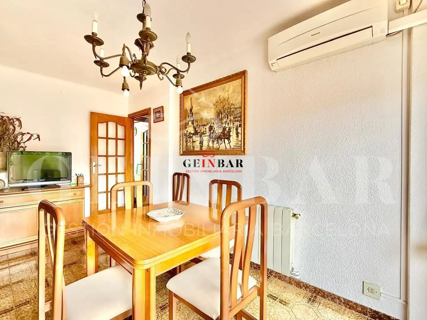Comedor de Piso en venta en L'Hospitalet de Llobregat con Aire acondicionado, Calefacción y Terraza