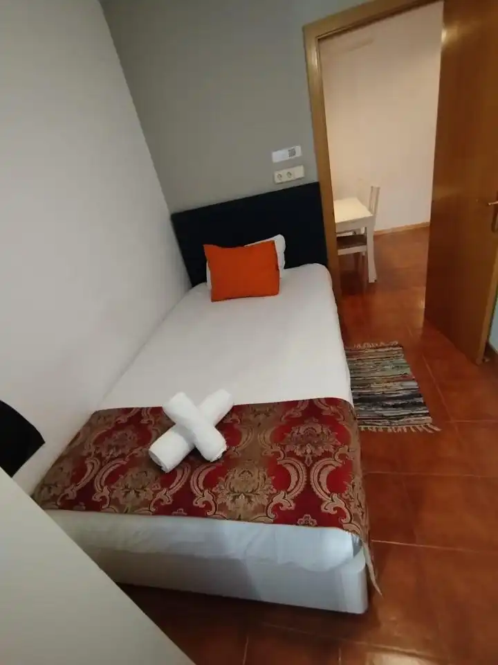 Habitación de Piso de alquiler en Madrid con Aire acondicionado, Calefacción y Amueblado