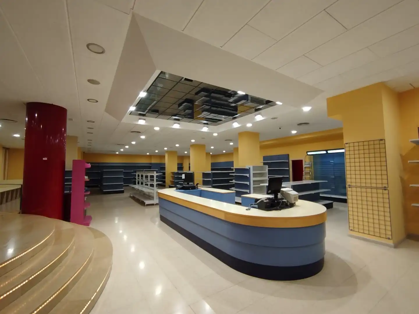 Local comercial en venda a FERRAN SOLDEVILA ZUBIDURU, imagen 2