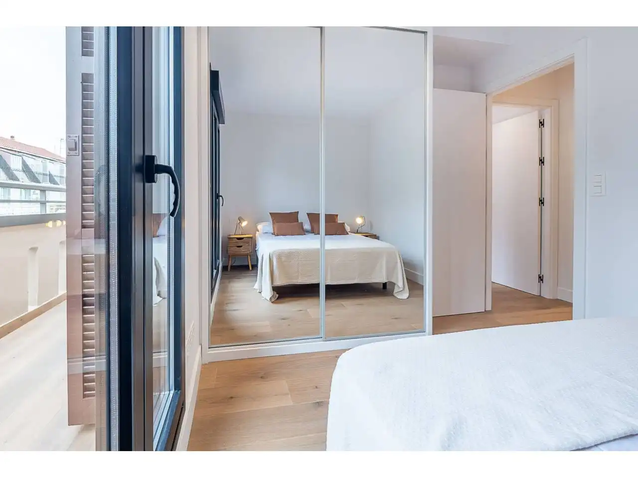 Habitación de Piso en venta en Donostia - San Sebastián  con Calefacción, Terraza y Trastero