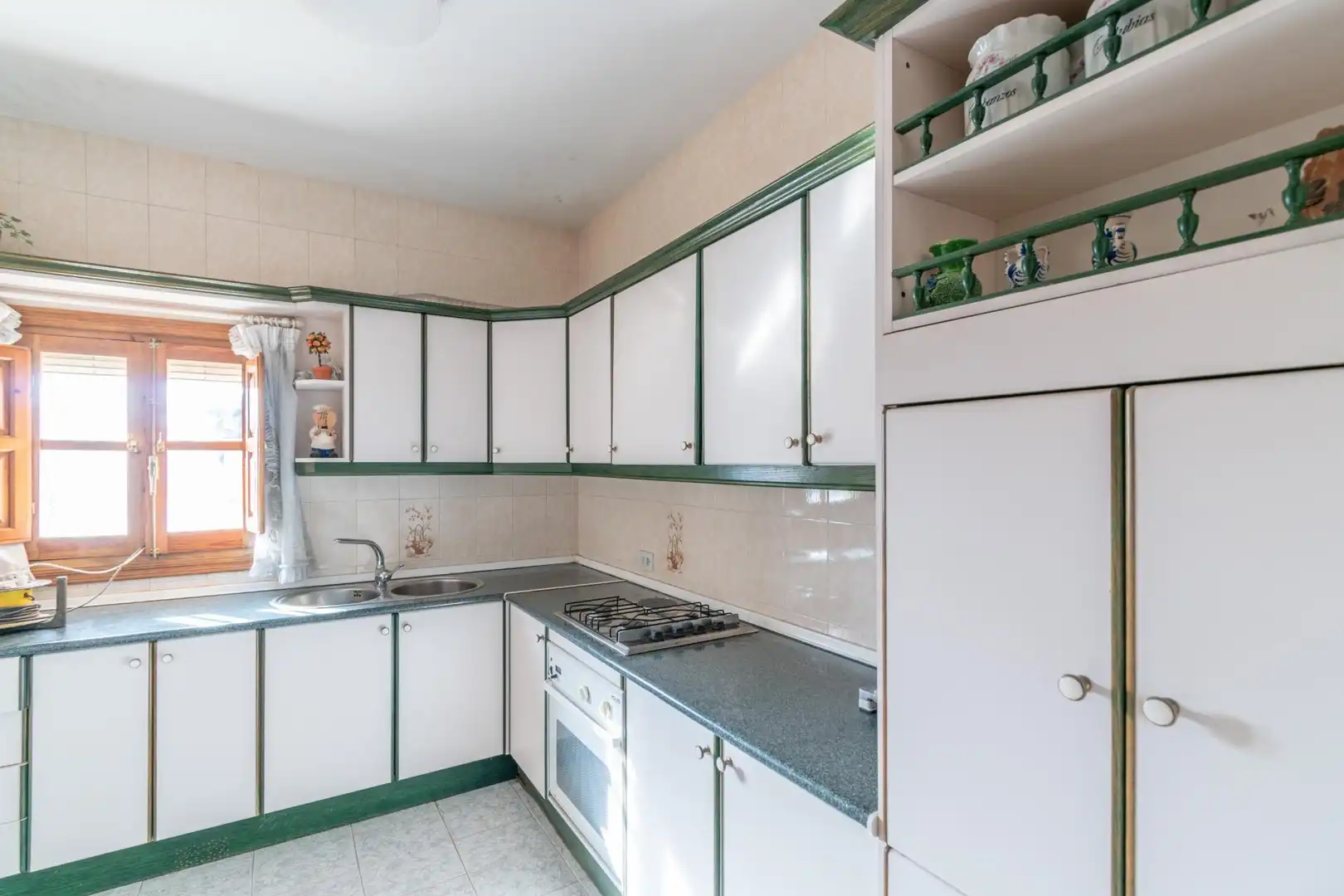 Cocina de Casa o chalet en venta en Vegas del Genil con Calefacción, Jardín privado y Terraza