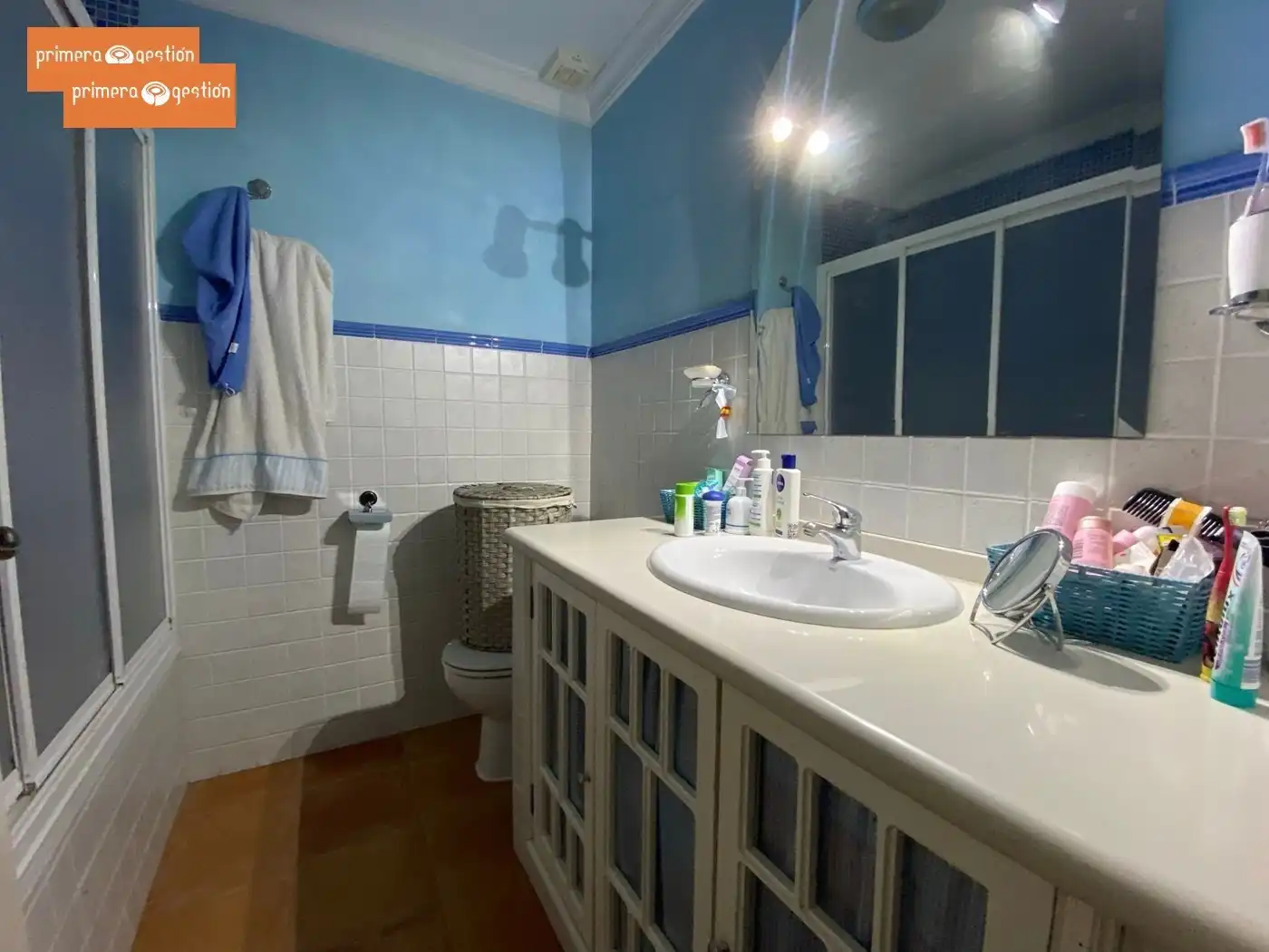 Baño de Casa o chalet en venta en Lora del Río con Aire acondicionado, Calefacción y Terraza