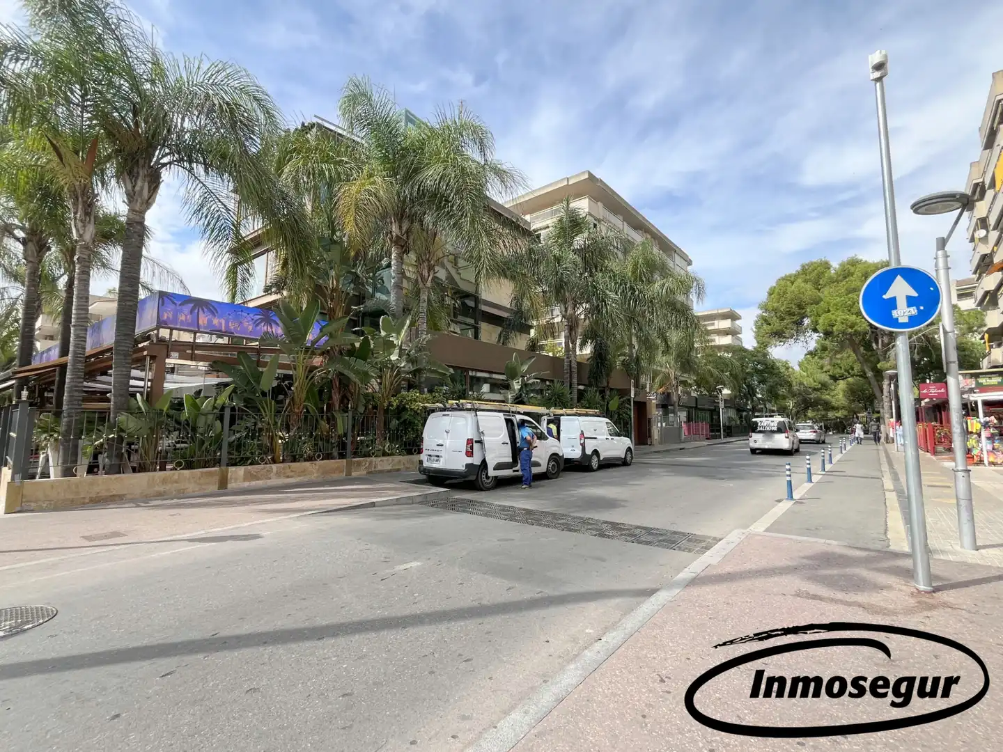 Außenansicht von Geschaftsraum zur Miete in Salou mit Klimaanlage, Heizung und Terrasse