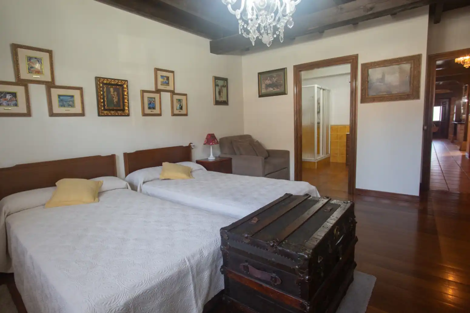 Schlafzimmer von Einfamilien-Reihenhaus zum Verkauf in Ruente mit Heizung, Terrasse und Balkon