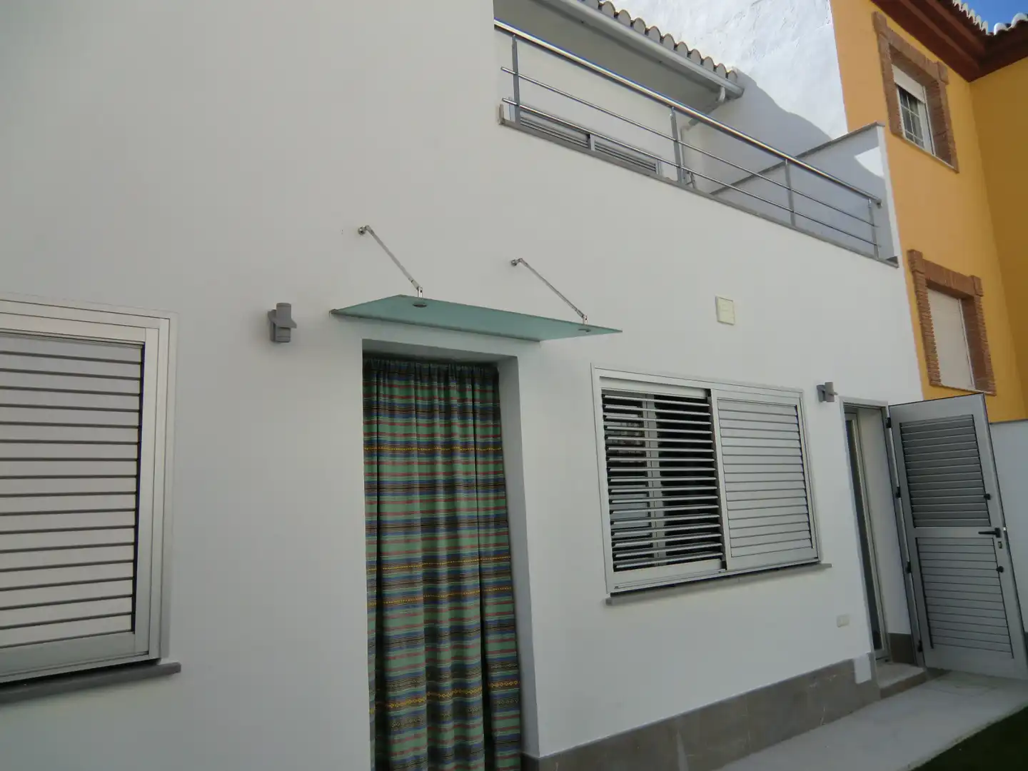 Vista exterior de Casa o chalet en venta en Fuente Vaqueros con Jardín privado y Jacuzzi