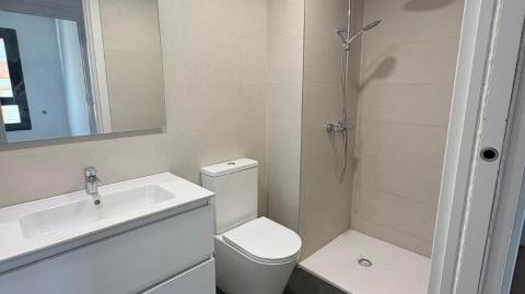 Foto 4 de Piso en venta en Avinguda de la Constitució, 145, Centre, Barcelona