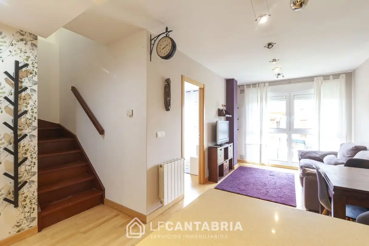 Vista exterior de Dúplex en venta en Castañeda con Calefacción y Terraza