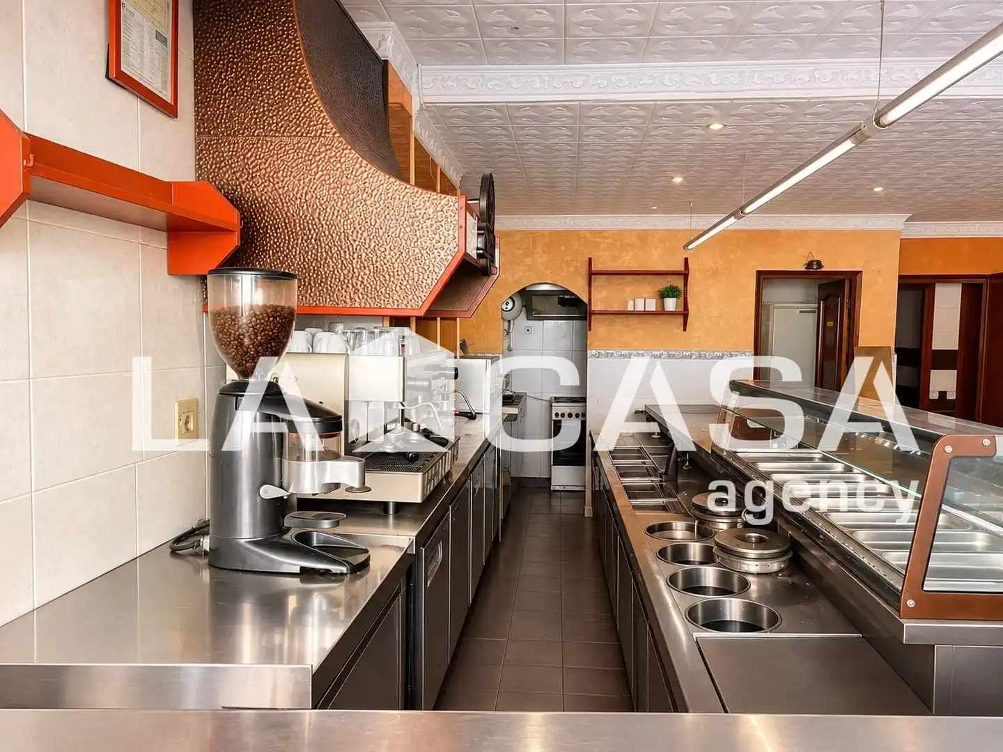 Local comercial en venda a Nou Barris, imagen 4