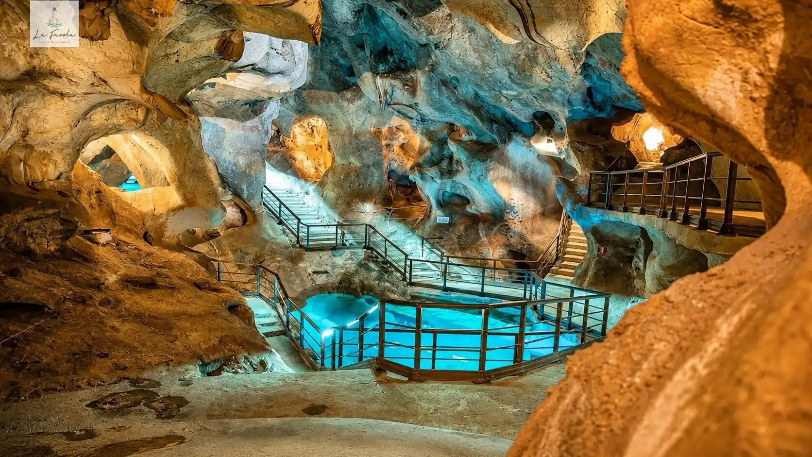 Piscina de Pis en venda en Rincón de la Victoria amb Terrassa i Moblat