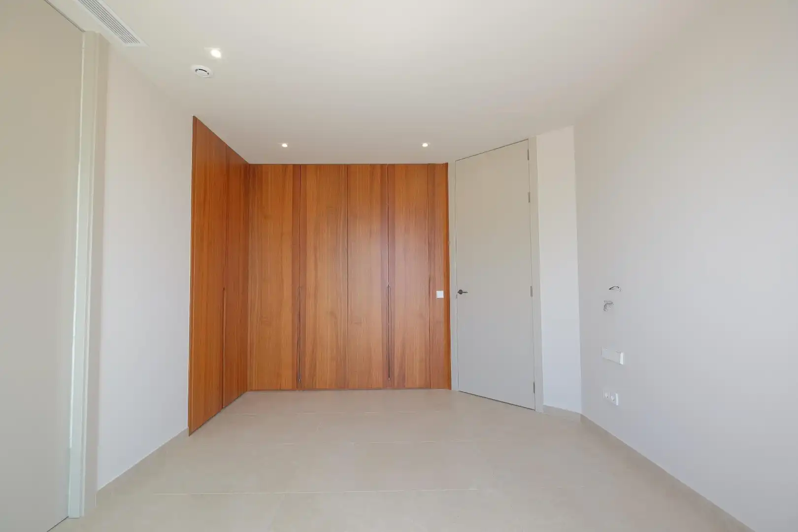 Chalet con piscina en venta en Marisol Park - Ortembach - Los Almendros, imagen 31