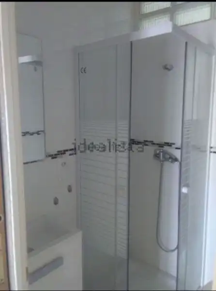 Badezimmer von Dachboden zur Miete in Granada mit Klimaanlage, Heizung und Terrasse