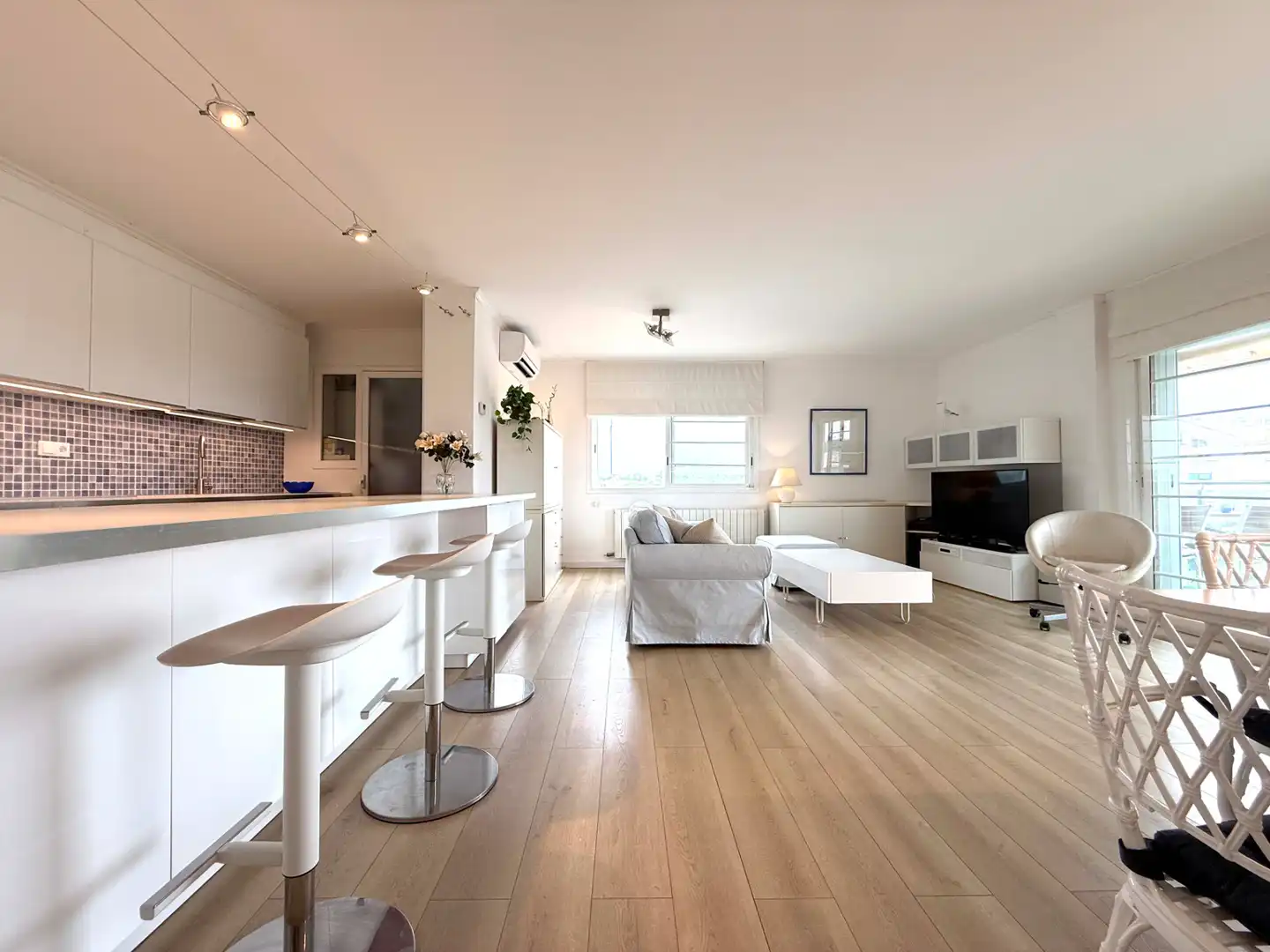 Apartamento con terraza en venta en Carrer d'Eladi Homs 4B, imagen 2