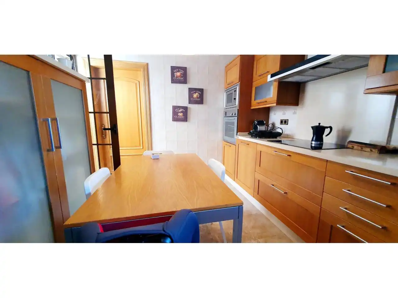 Cocina de Casa adosada en venta en Roquetas de Mar con Aire acondicionado, Calefacción y Jardín privado
