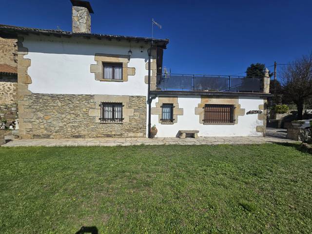 Finca rústica en Venta en padurea en Legutio