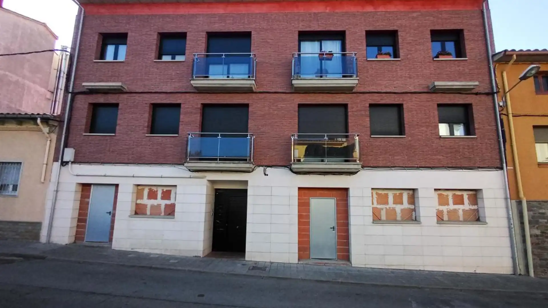 Vista exterior de Local en venta en Torelló