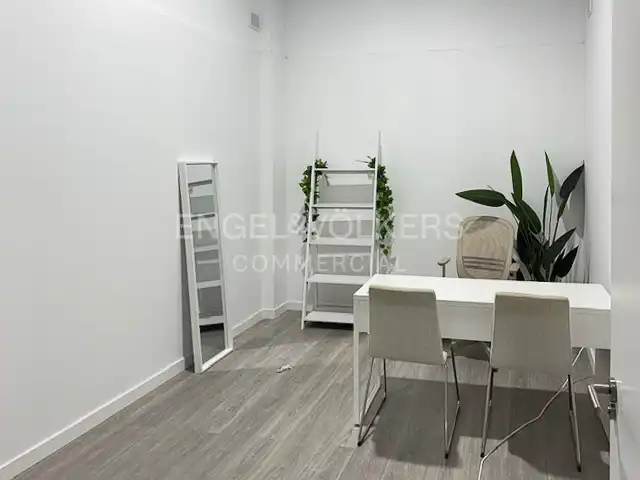 Local comercial de lloguer a Eixample, imagen 19