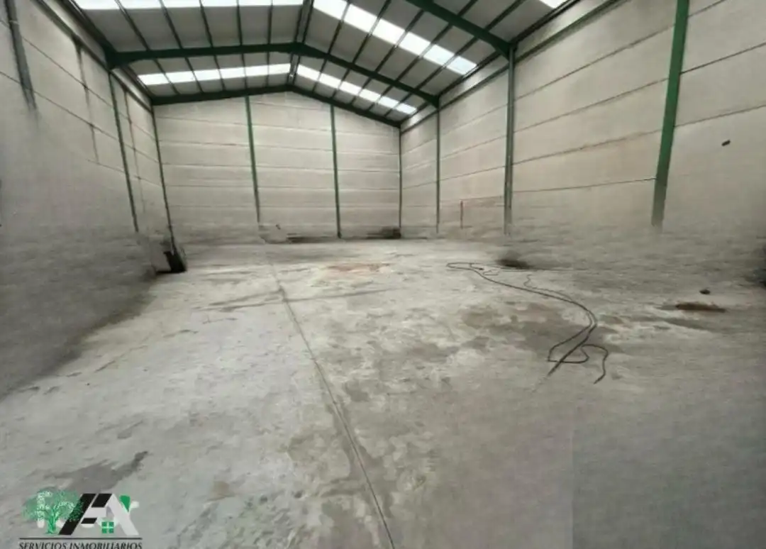 Nau industrial en venda a Begíjar