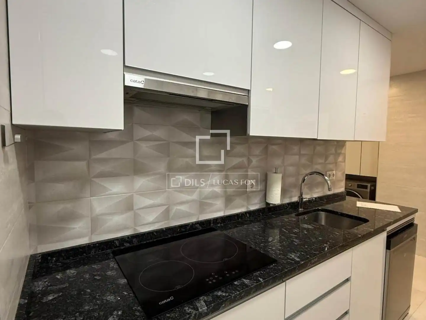 Kitchen of Flat for rent in Madrid  with Air Conditioner, Heating and Private garden