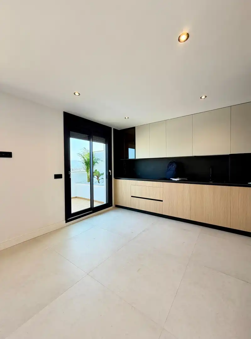 Cocina de Ático en venta en Málaga con Aire acondicionado, Calefacción y Jardín privado