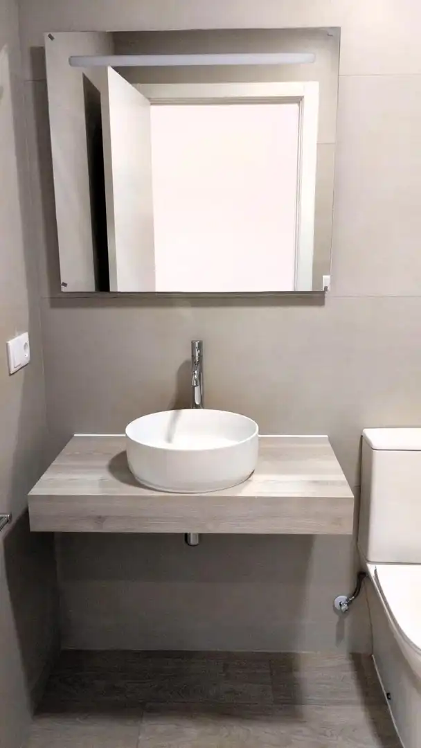 Bany de Planta baixa en venda en Xirivella amb Aire condicionat, Terrassa i Moblat