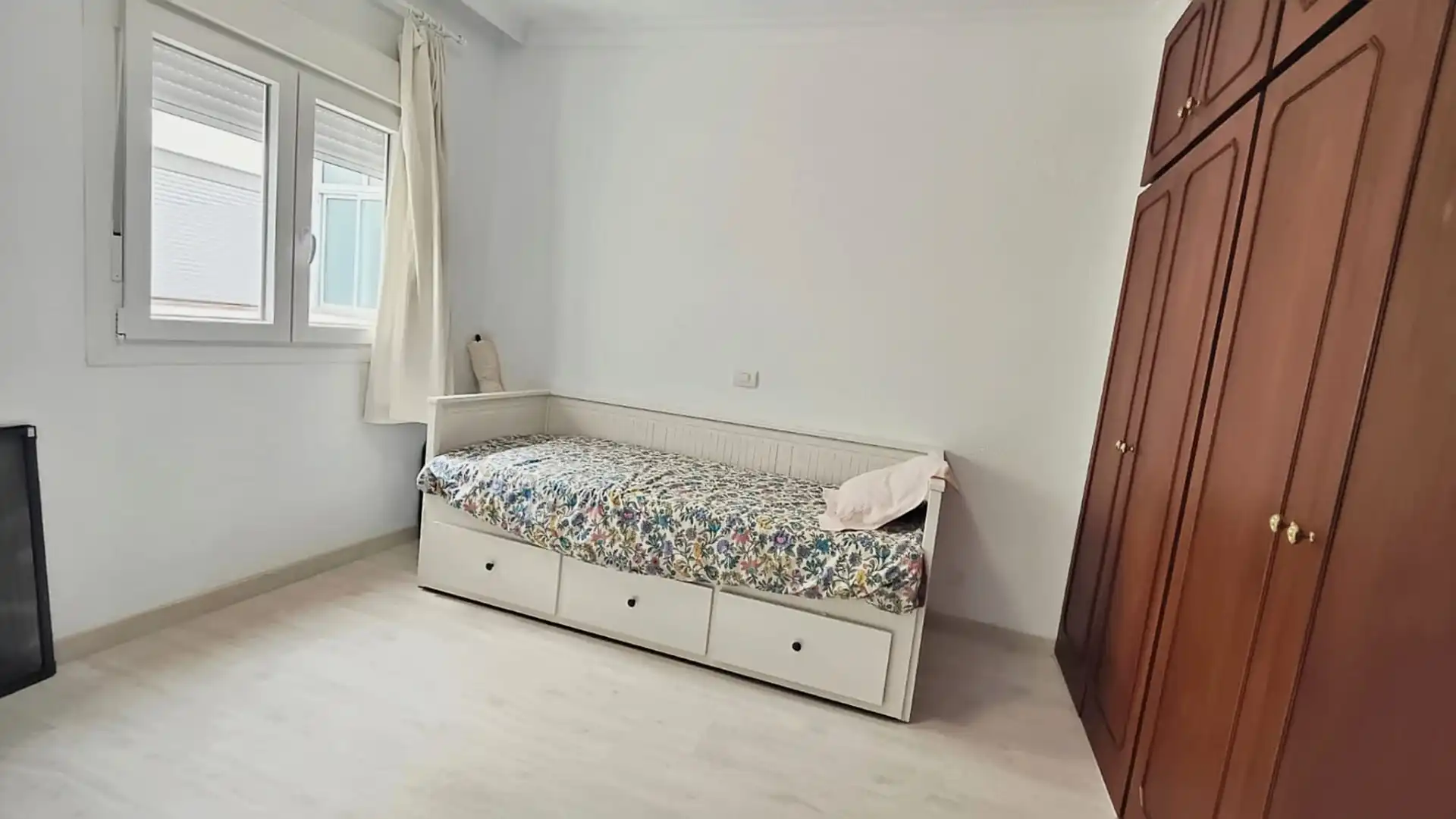 Schlafzimmer von Dachboden zum Verkauf in Santa Cruz de Tenerife mit Möbliert, Balkon und Internet