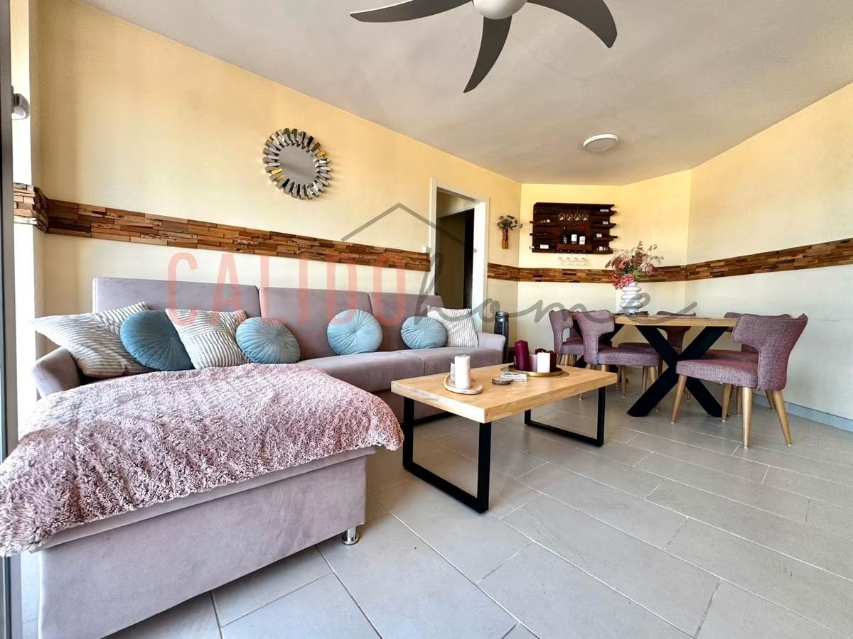 Sala d'estar de Pis de lloguer en Llucmajor amb Aire condicionat, Terrassa i Moblat