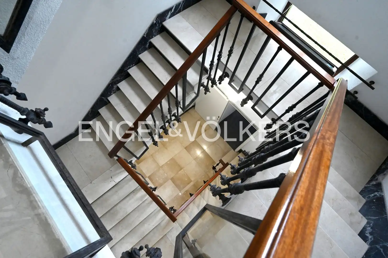 Maisonette zur Miete in Santander mit Heizung, Privatgarten und Parkett