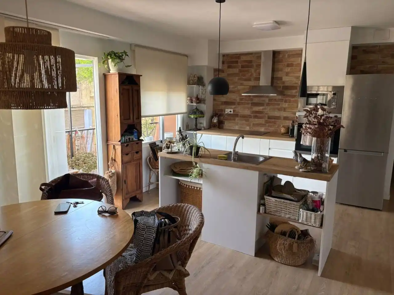 Kitchen of Flat for rent in Valencia  with Air Conditioner and Balcony