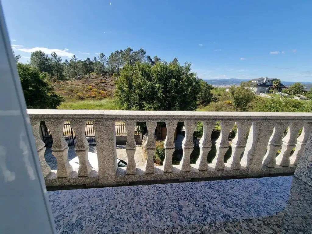 Terraza de Casa o chalet en venta en Ourense Capital  con Calefacción, Jardín privado y Parquet