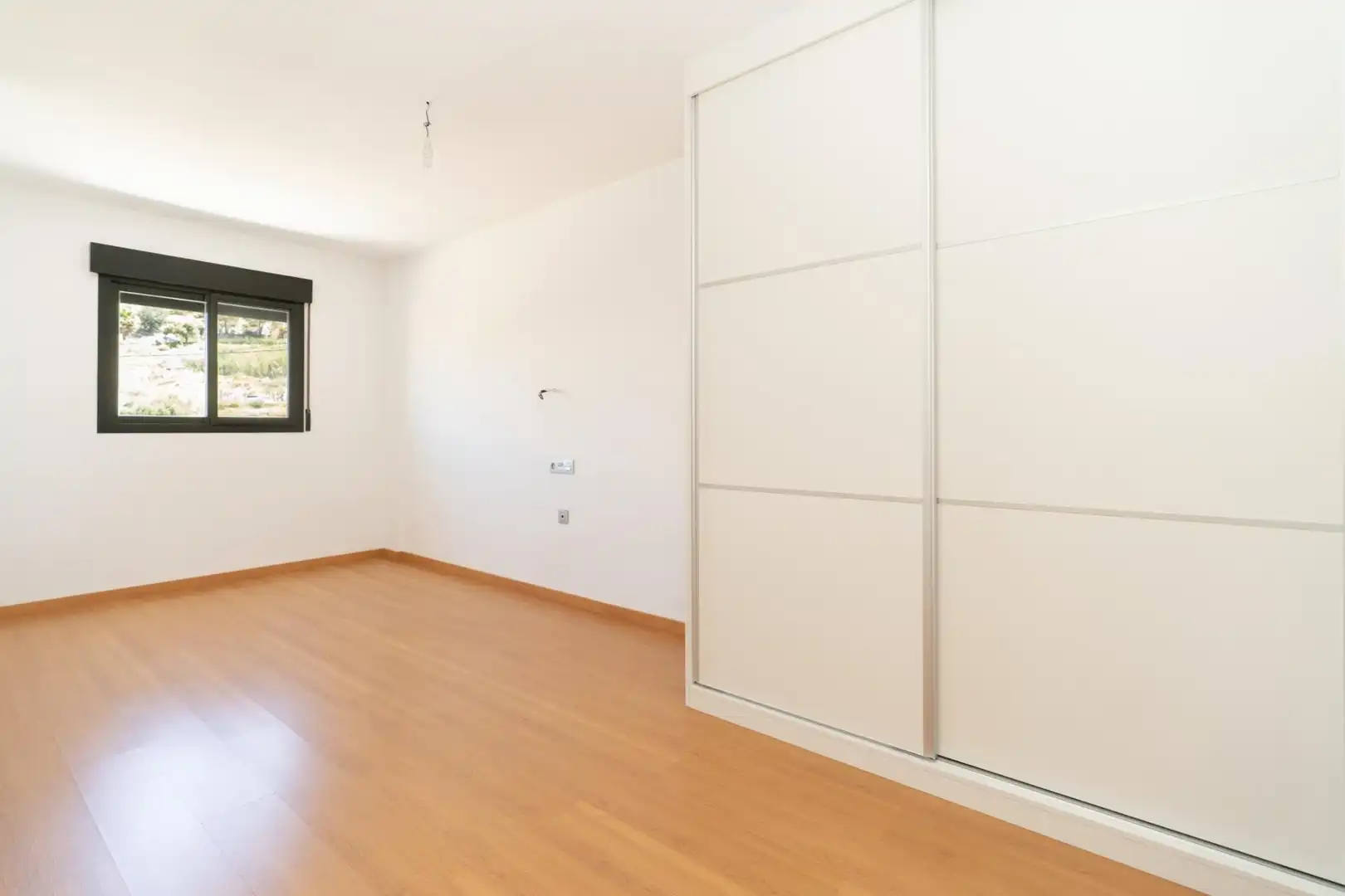Habitación de Casa adosada en venta en Motril con Aire acondicionado, Terraza y Trastero