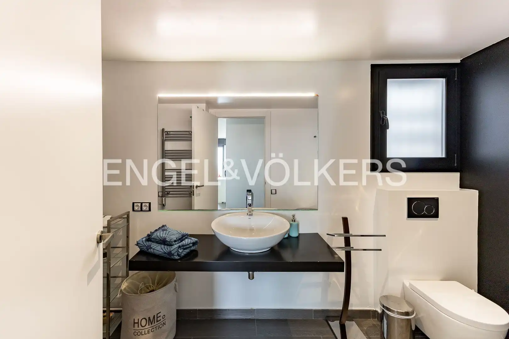 Bathroom of Houses for rent in Cabrils  with Air Conditioner, Heating and Private garden