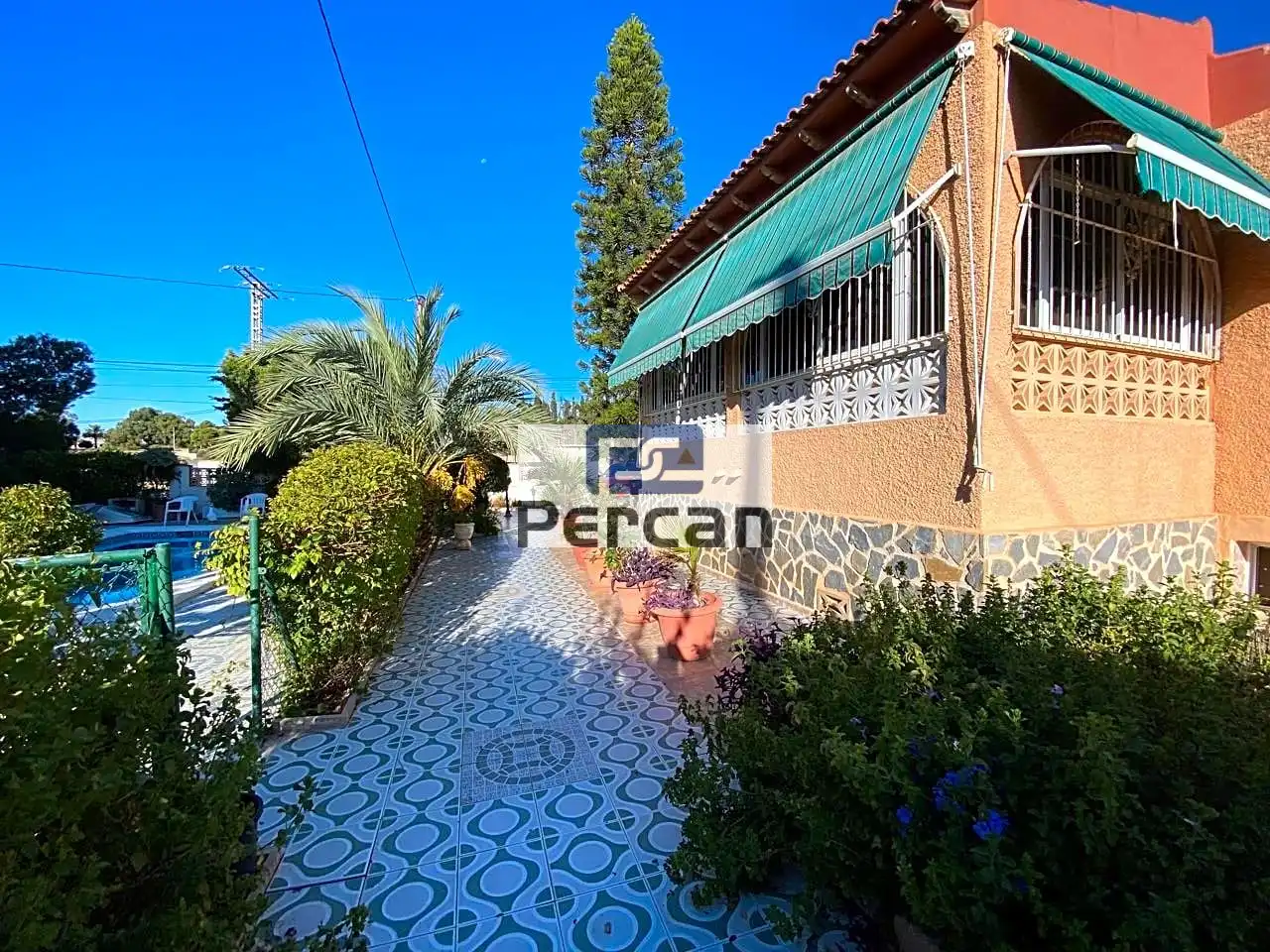 Vista exterior de Finca rústica en venta en El Campello con Jardín privado, Terraza y Trastero