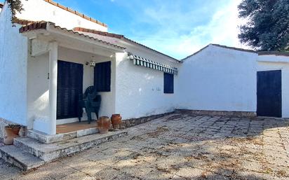 Vista exterior de Casa o xalet en venda en Maello amb Calefacció, Jardí privat i Traster