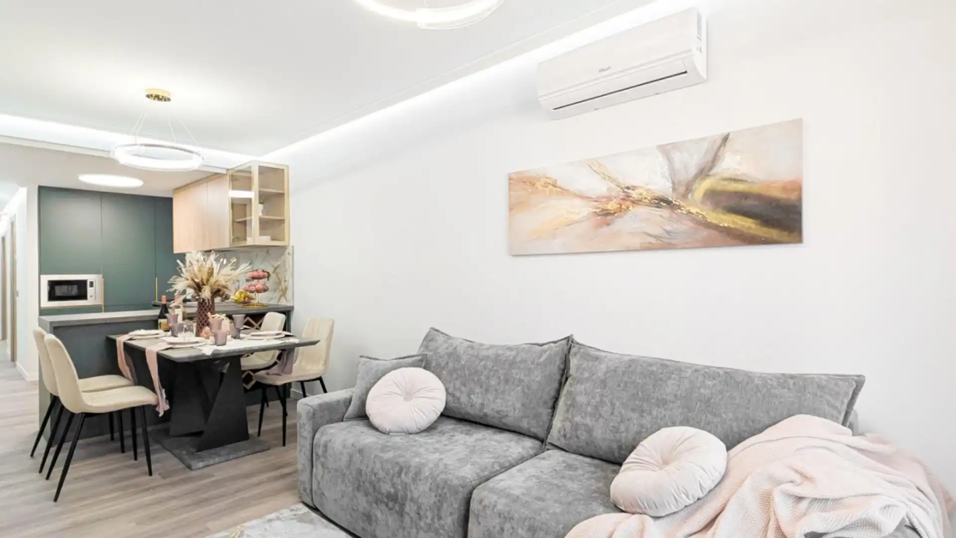 Living room of Flat for sale in Torrevieja  with Air Conditioner, Heating and Terrace