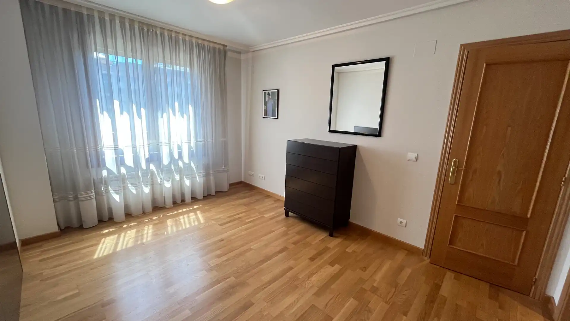 Dormitori de Pis en venda en Valladolid amb Calefacció i Parquet