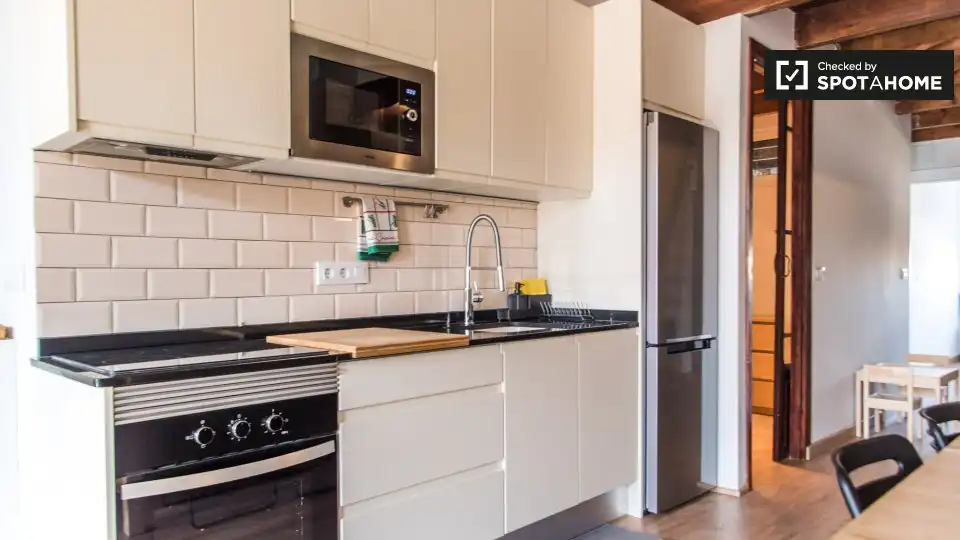 Kitchen of Flat for rent in Valencia  with Air Conditioner, Heating and Furnished