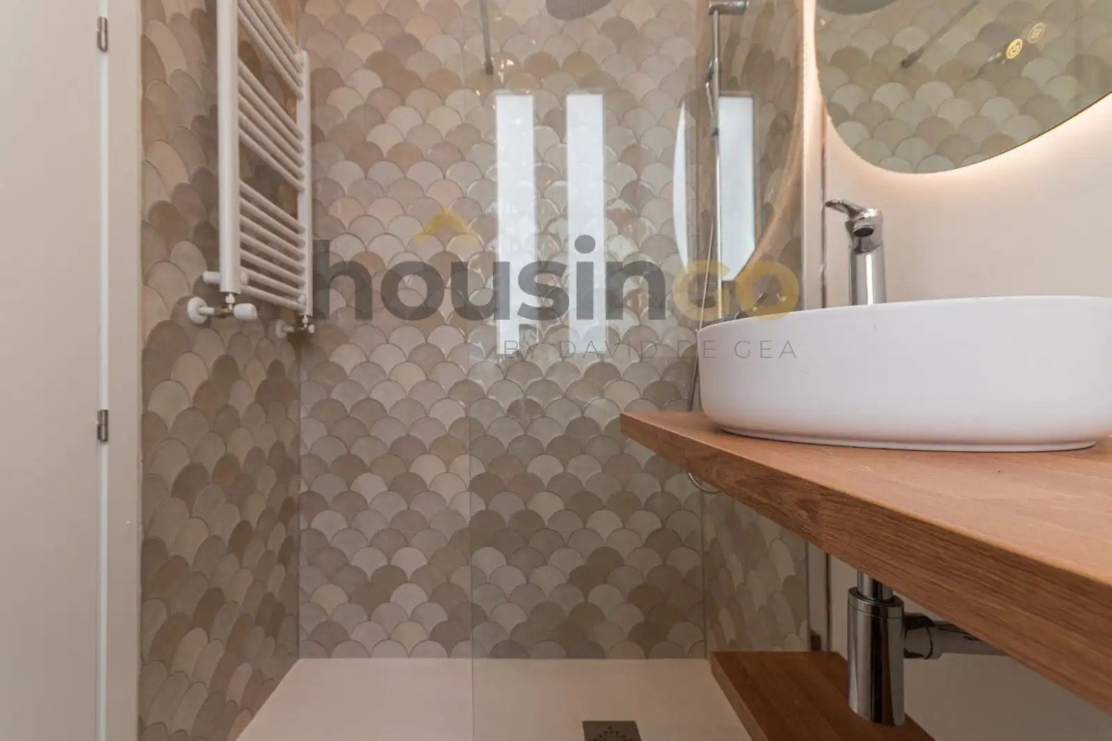 Bathroom of Flat for rent in Madrid  with Air Conditioner, Heating and Terrace