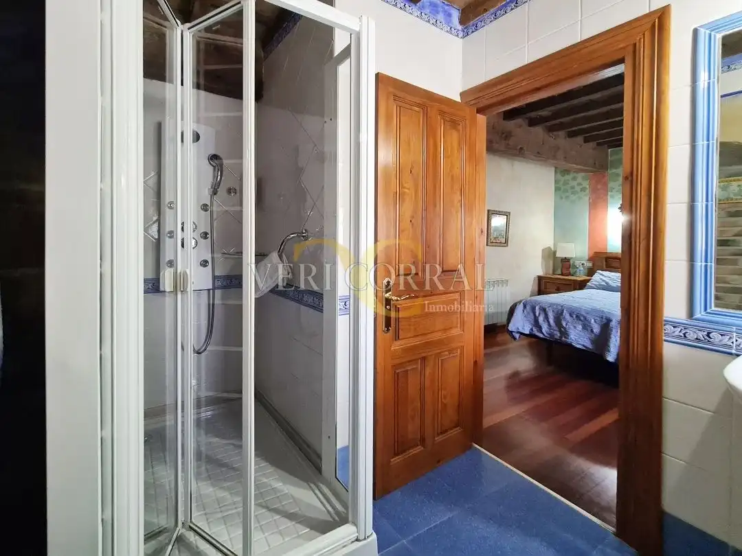 Bedroom of Buildings for sale in Cangas de Onís
