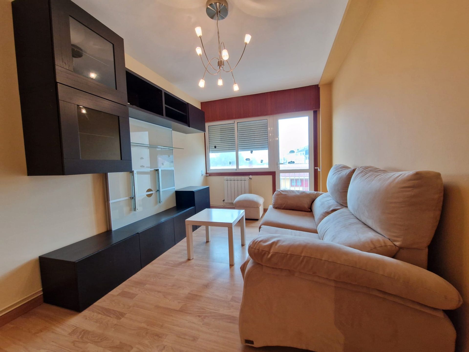Living room of Flat for rent in Ordes  with Heating, Furnished and Oven
