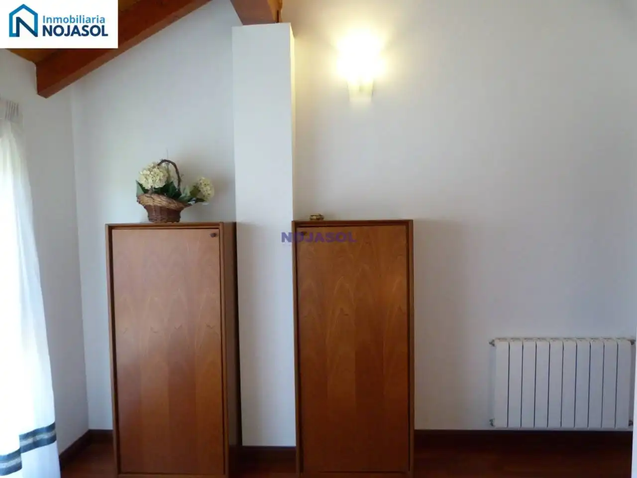 Einfamilien-Reihenhaus zum Verkauf in Bareyo mit Heizung, Terrasse und Möbliert