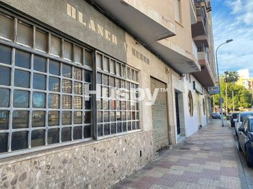 Local comercial en venda a Carrer Josep Burguera