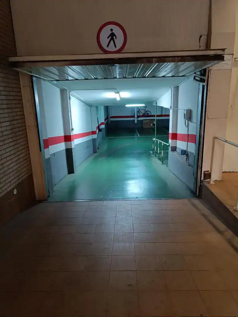 Parkplatz von Garage zur Miete in Casablanca 