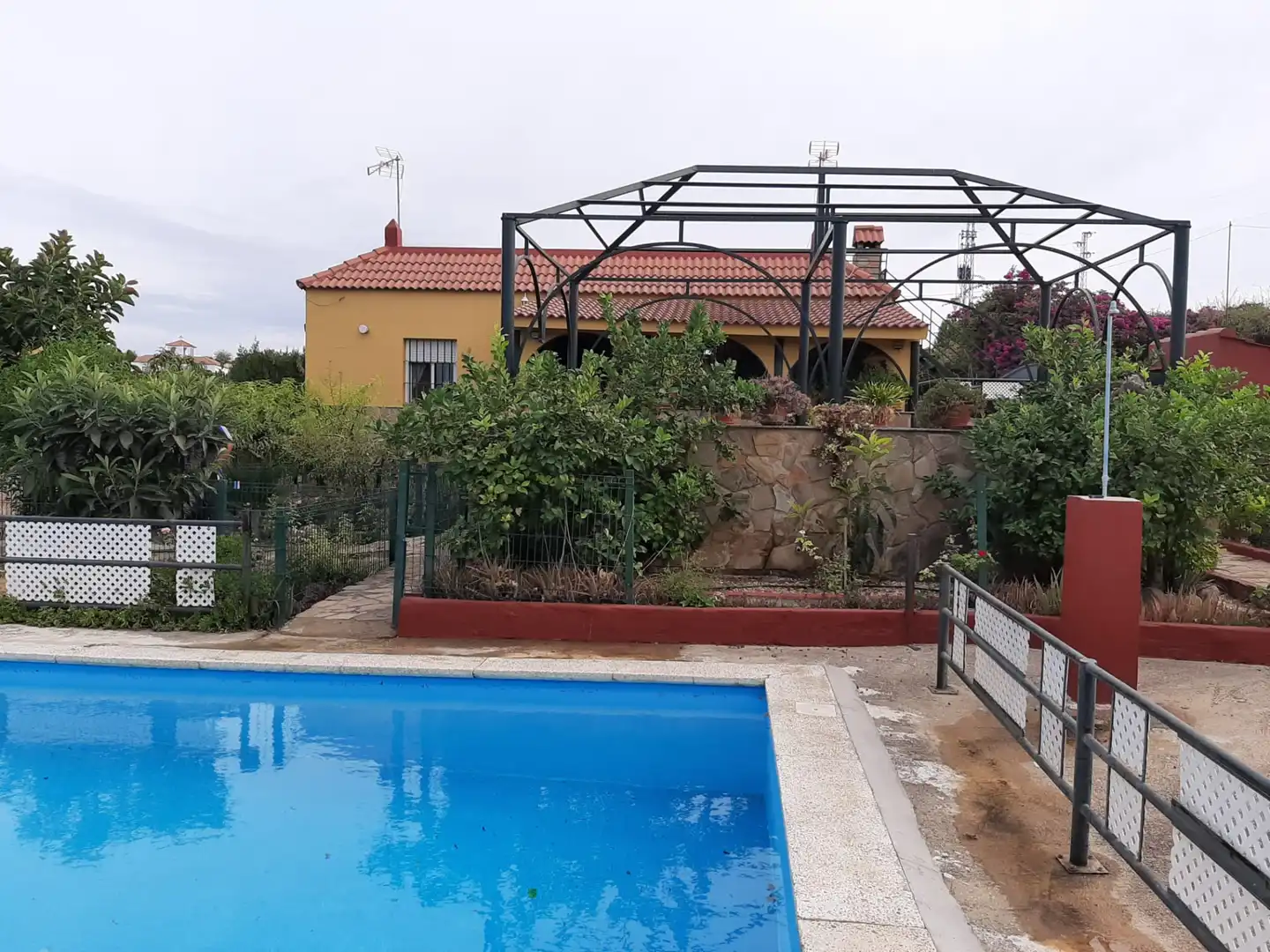Chalet con piscina en venta en Cantillana 50B, imagen 4