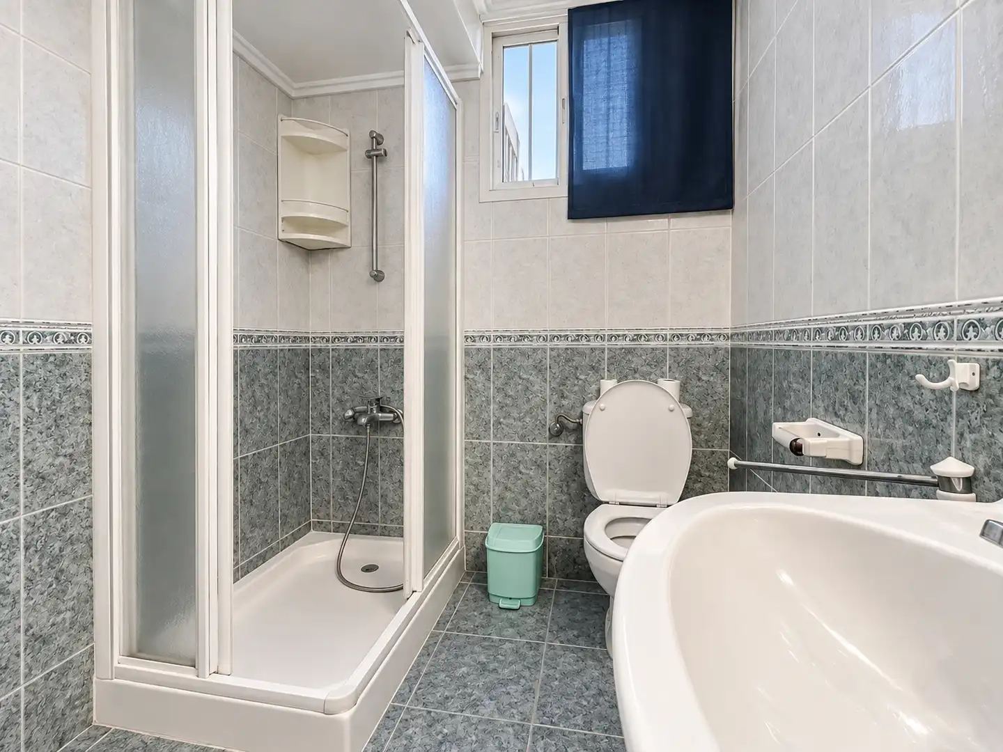 Bathroom of Flat for sale in Sagunto / Sagunt  with Terrace, Furnished and Oven