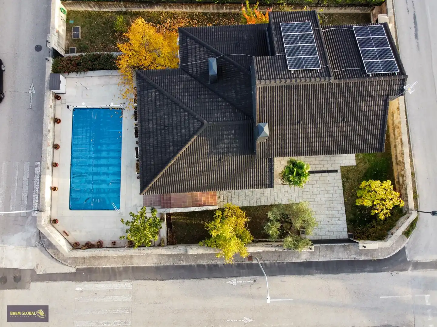 Swimming pool of Houses for sale in La Cabrera  with Heating, Private garden and Swimming Pool