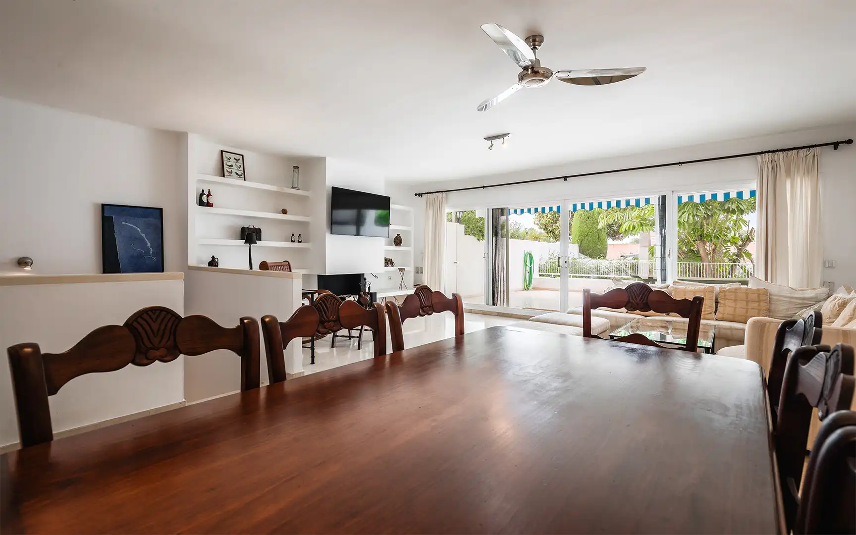 Sala de estar de Planta baja en venta en Marbella con Aire acondicionado, Jardín privado y Terraza