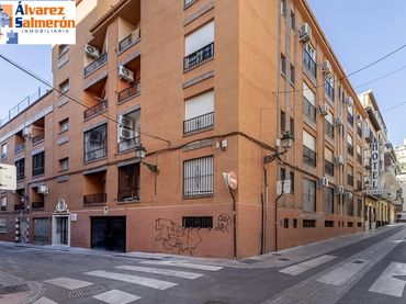 Pis amb balcó en venda a Calle SANTA LUCIA