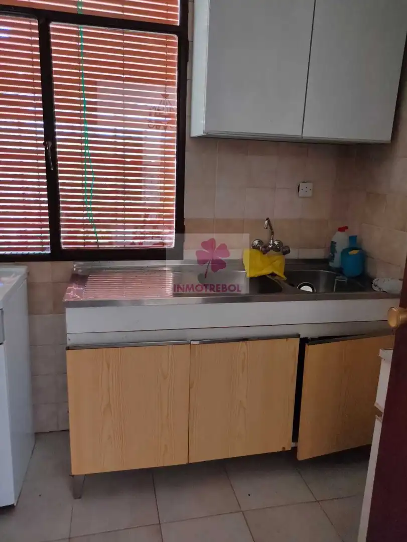 Cuina de Casa o xalet en venda en Alanís amb Jardí privat, Terrassa i Traster